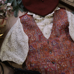 Red Tapestry Pattern Vintage Waistcoat | S/M