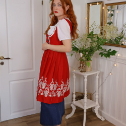 Red White Embroidererd Vintage Dress | M
