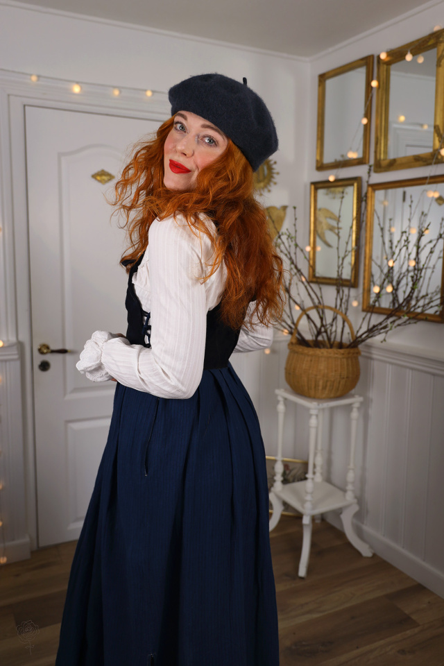 Redyed Austrian Vintage Stunner | XS