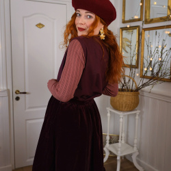 Dark Burgundy Velvet Vintage Skirt | M