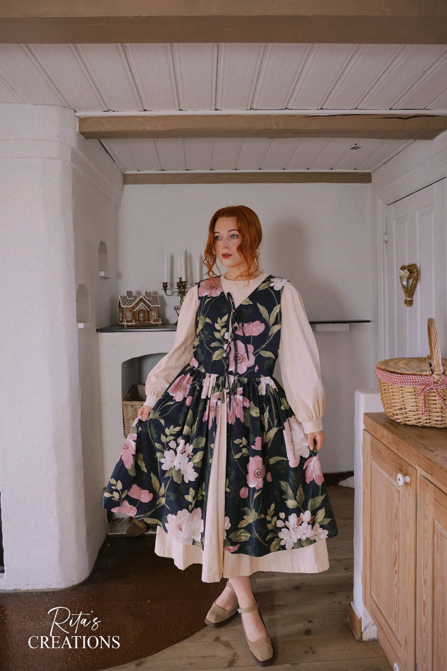 Rita's Beige Dress &amp; Dark Blue Rose Overdress | M