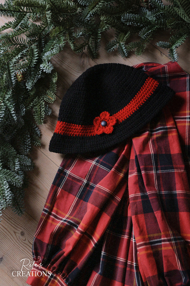 Rita's Black Red Floral Crochet Hat