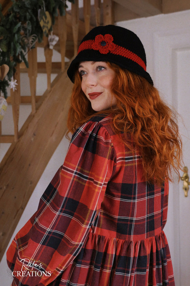 Rita's Black Red Floral Crochet Hat