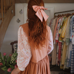 Rita's Graphical Blouse &amp; Bow | S