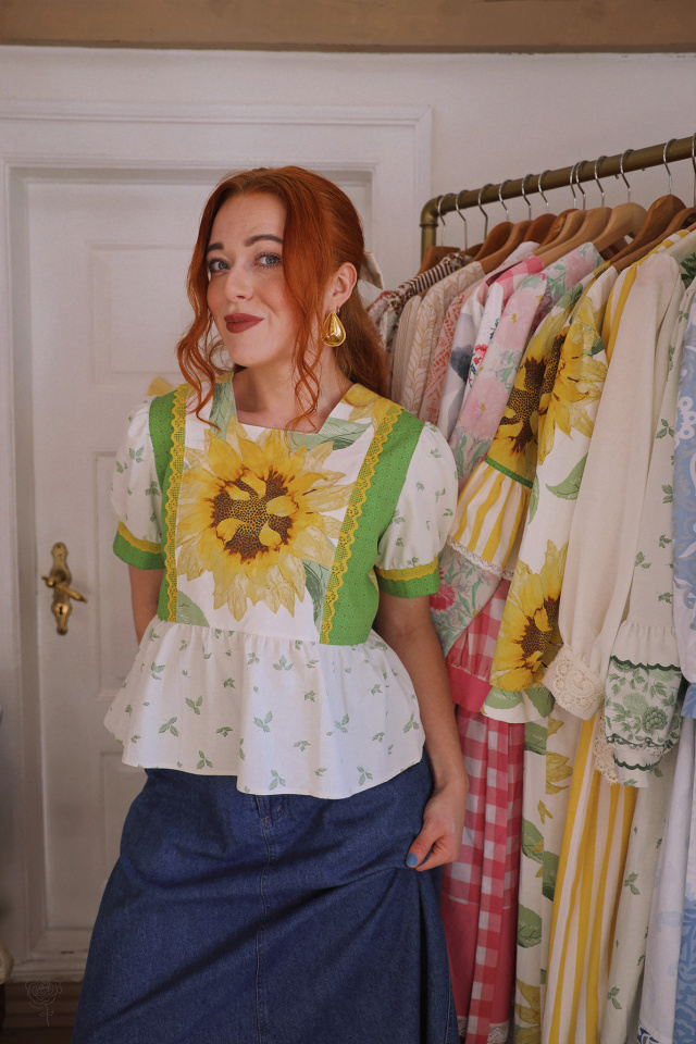 Rita's Sunflower Top | S