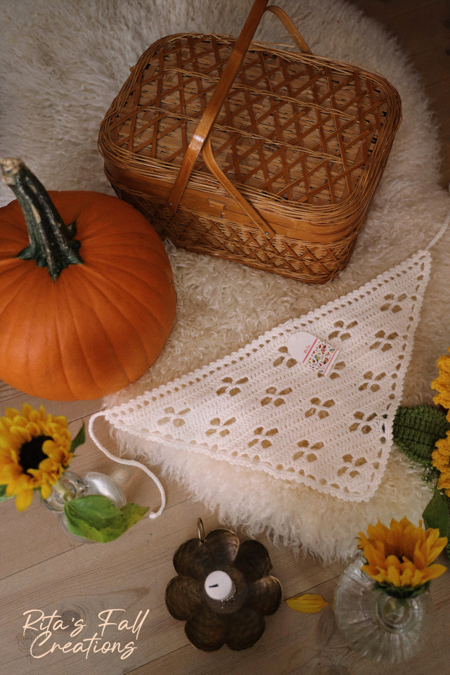 Rita's White Triangle Crochet Head Scarf