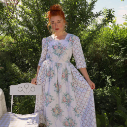 Rita's White Floral Romantic Summer Dress | M