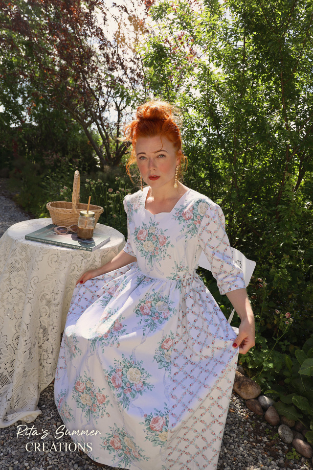 Rita's White Floral Romantic Summer Dress | M