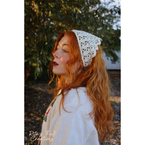 Rita's Triangle Off White Head Scarf