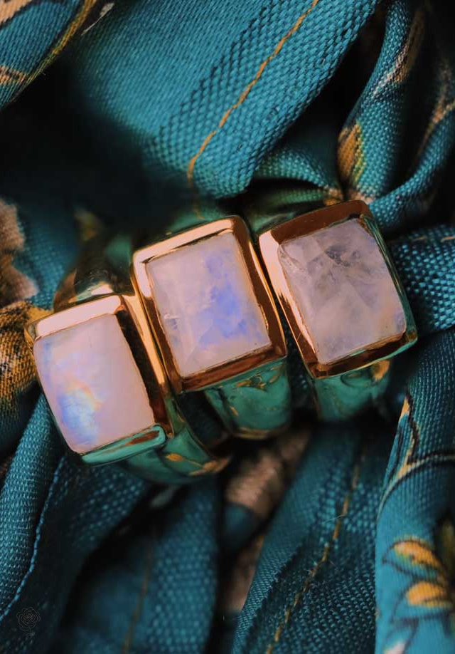 Robin Square Gemstone Ring 