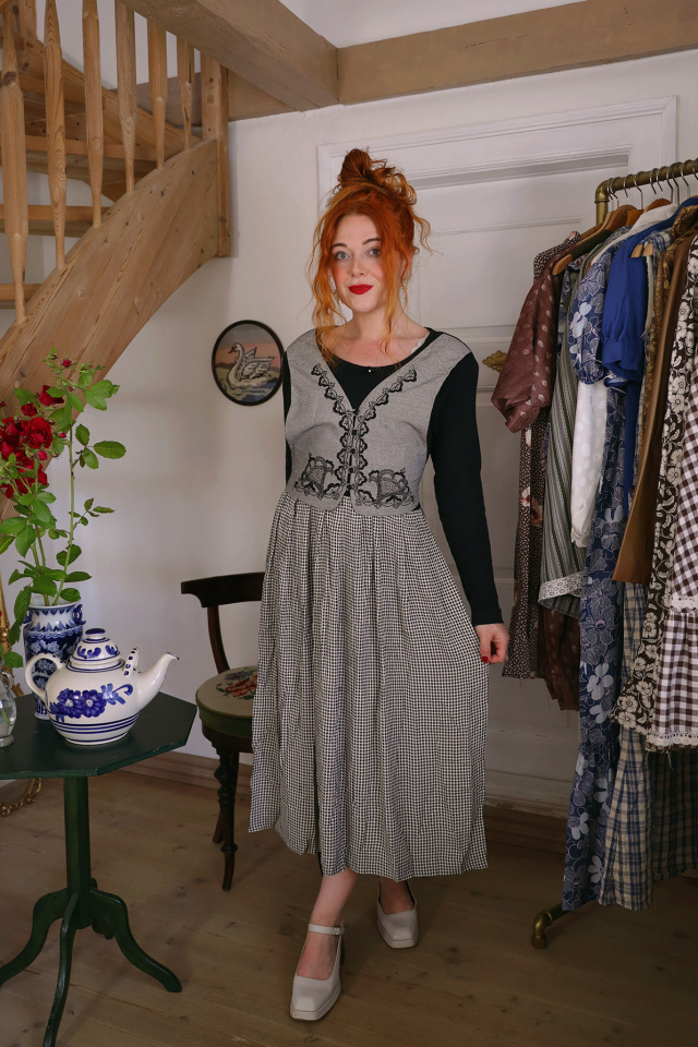 Black Romantic Plaid Vintage Dress | M