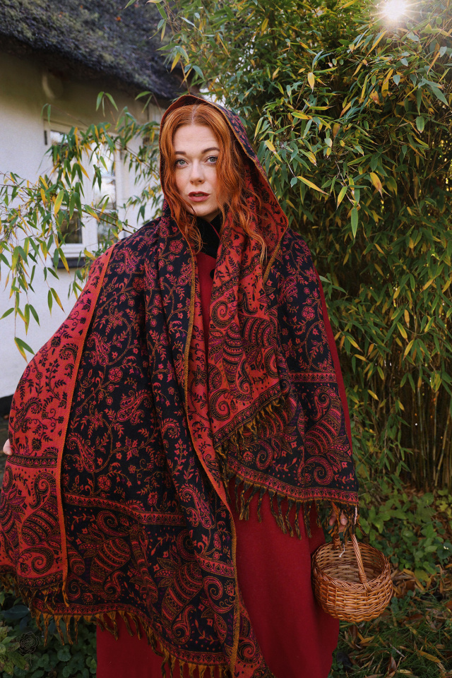 Rose Harvest Scarf &amp; Blanket 