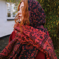 Rose Harvest Scarf &amp; Blanket 