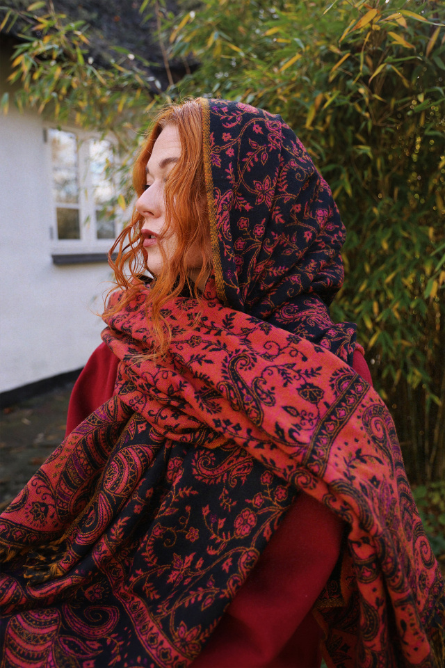 Rose Harvest Scarf &amp; Blanket 