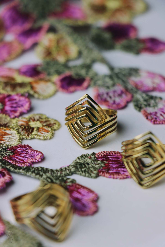 Sees The Day Brass Ring