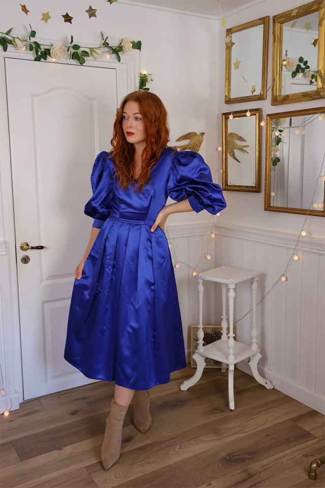 Stunning Shiny Blue Vintage Gown | S