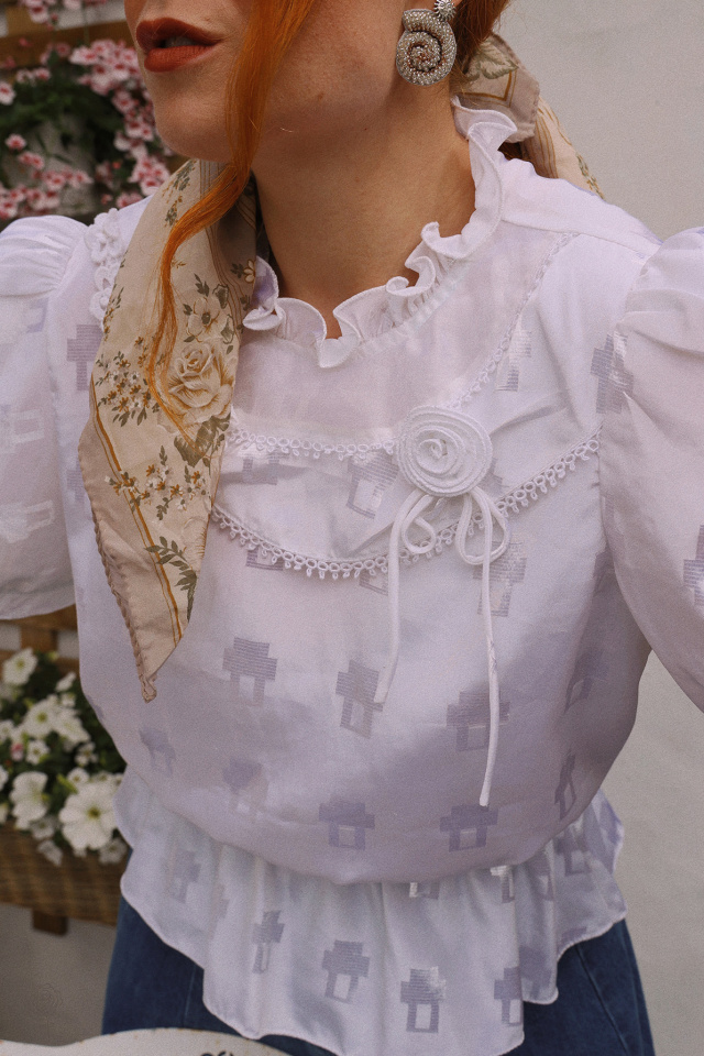 Shiny White Vintage Top | S