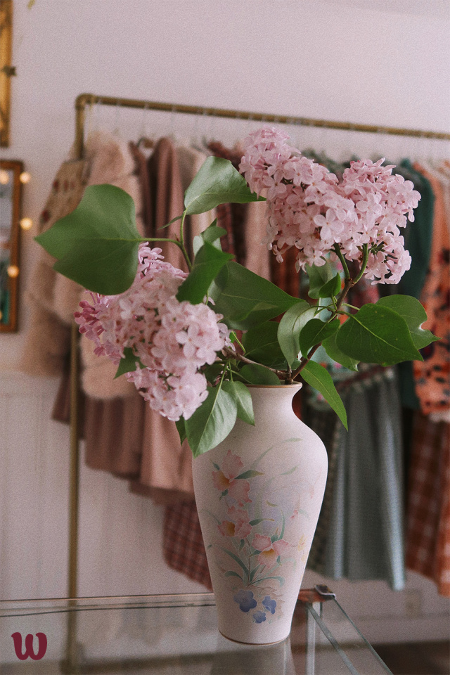 Simple Light Floral Vase