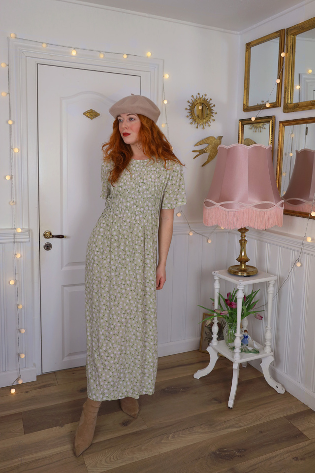 Light Green Tulips 90's Vintage Dress | M