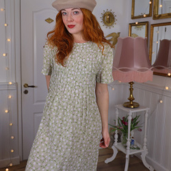 Light Green Tulips 90's Vintage Dress | M