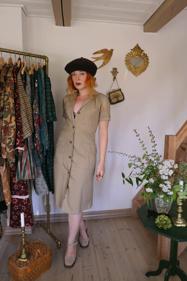 Sand Coloured Vintage Dress | S