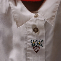 White Heart &amp; Flower Embroidered Vintage Top | XL