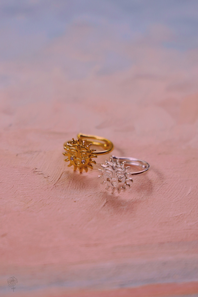 Sleepy Sun Ring 