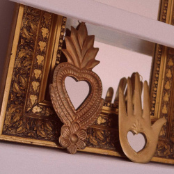 Flower Heart Mirror Wall Decoration