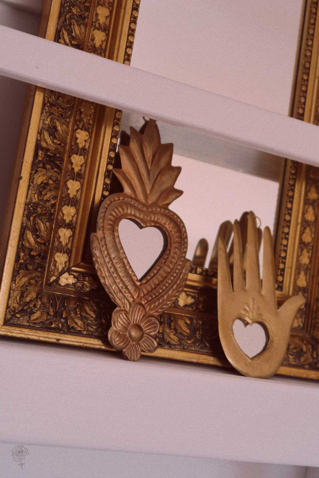 Flower Heart Mirror Wall Decoration