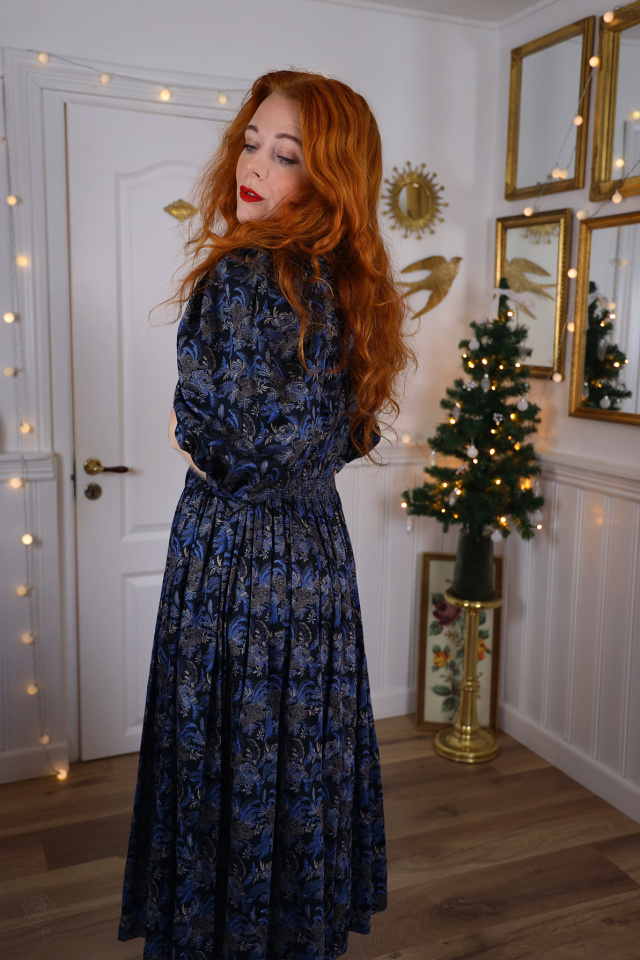 Stunning Blue Patterned Vintage Dress | XS