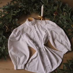 Stunning Frilly Lace White Vintage Blouse | S/M