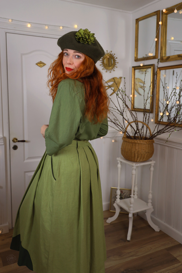 Redyed Countryhouse Embroidered Vintage Blouse | M