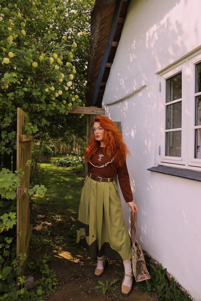 Stunning Olive Green Austrian Vintage Skirt | S/M