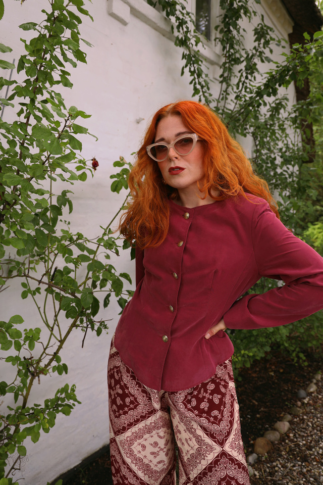 Elegant Plum Vintage Blazer | S/M