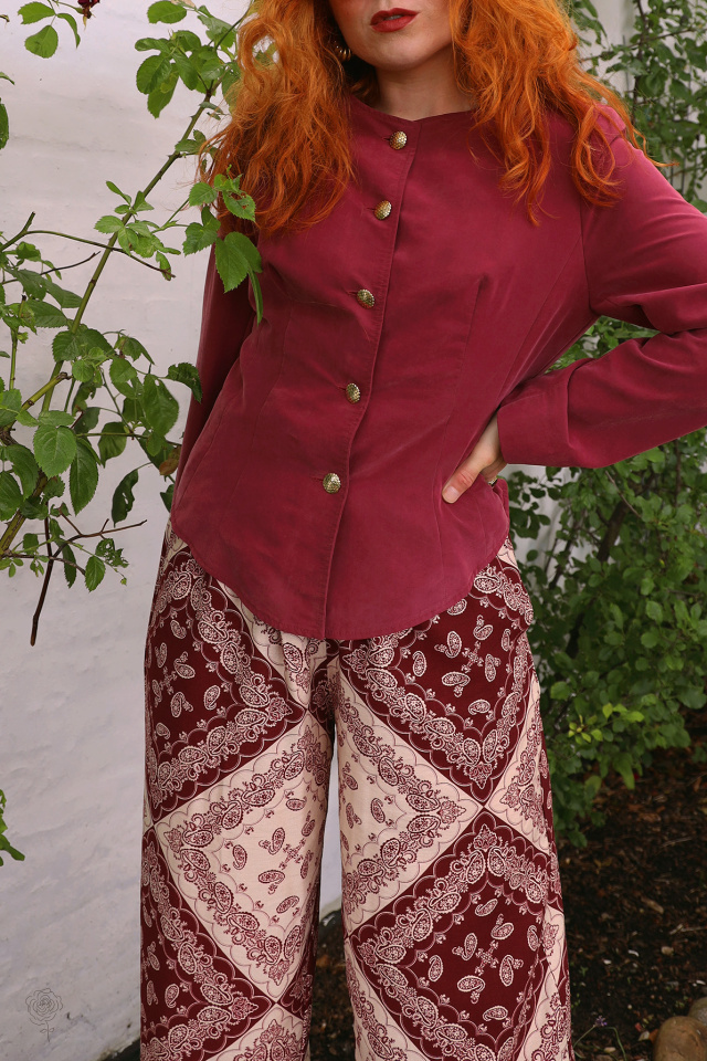 Elegant Plum Vintage Blazer | S/M