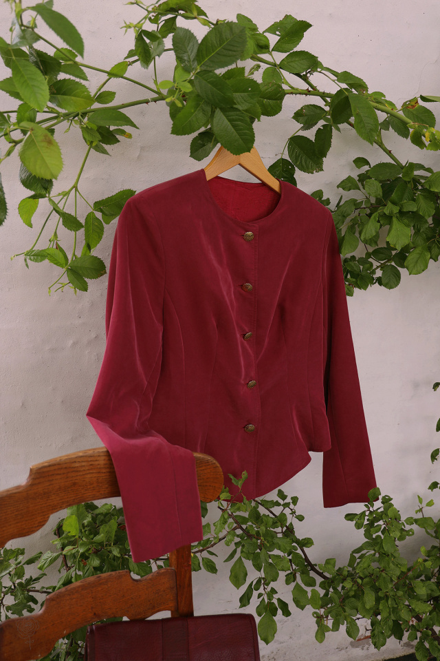 Elegant Plum Vintage Blazer | S/M