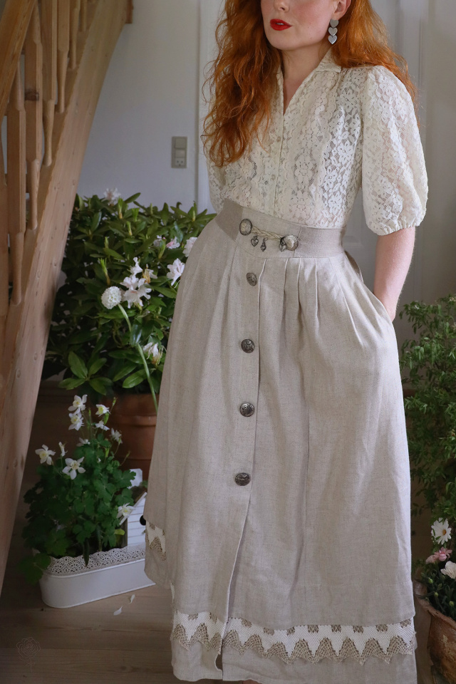 Stunning Sand Cottagecore Vintage Skirt | S