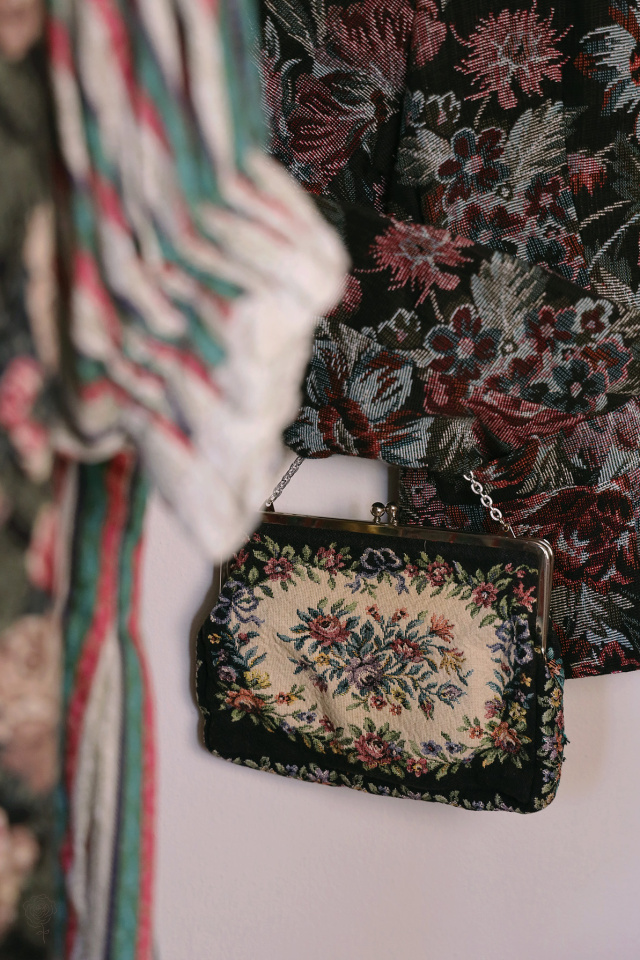 Charming Black Tapestry Purse