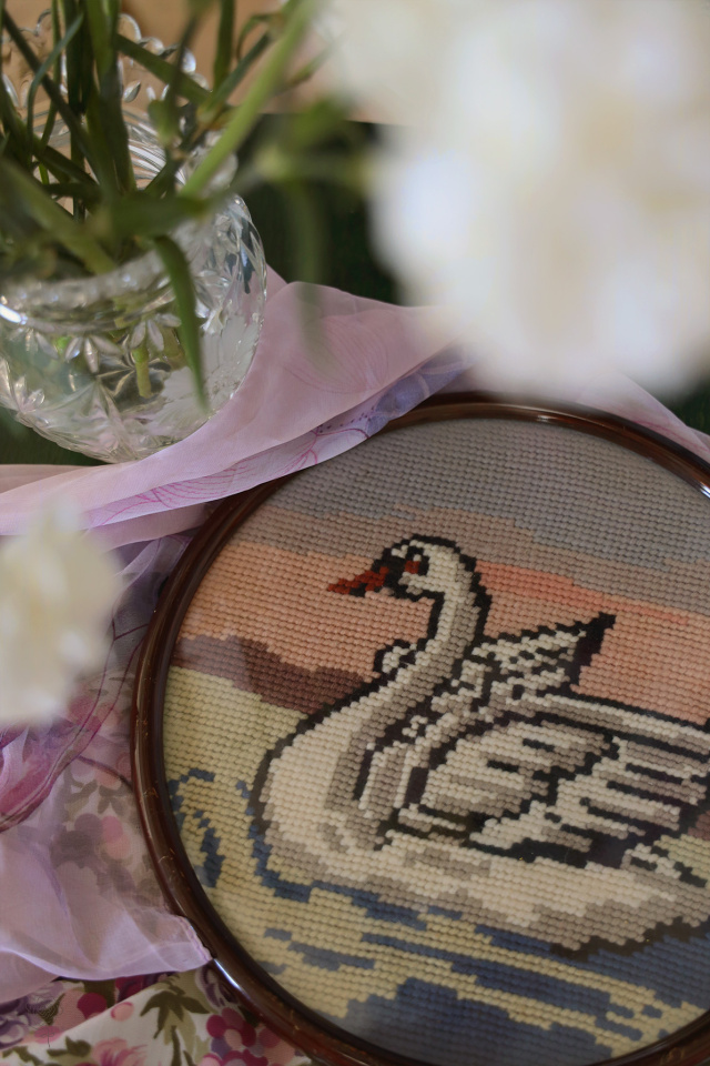 Retro Swan Needlepoint in Frame