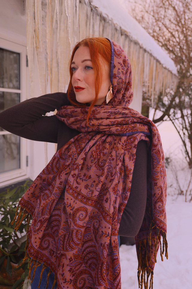 Sweet Plum Scarf &amp; Blanket 