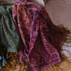 Sweet Plum Scarf &amp; Blanket 