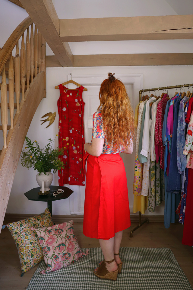 Thick Red Cotton Skirt &amp; Funky Top | S