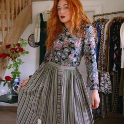Rosey Earthy Vintage Blouse | XS/S