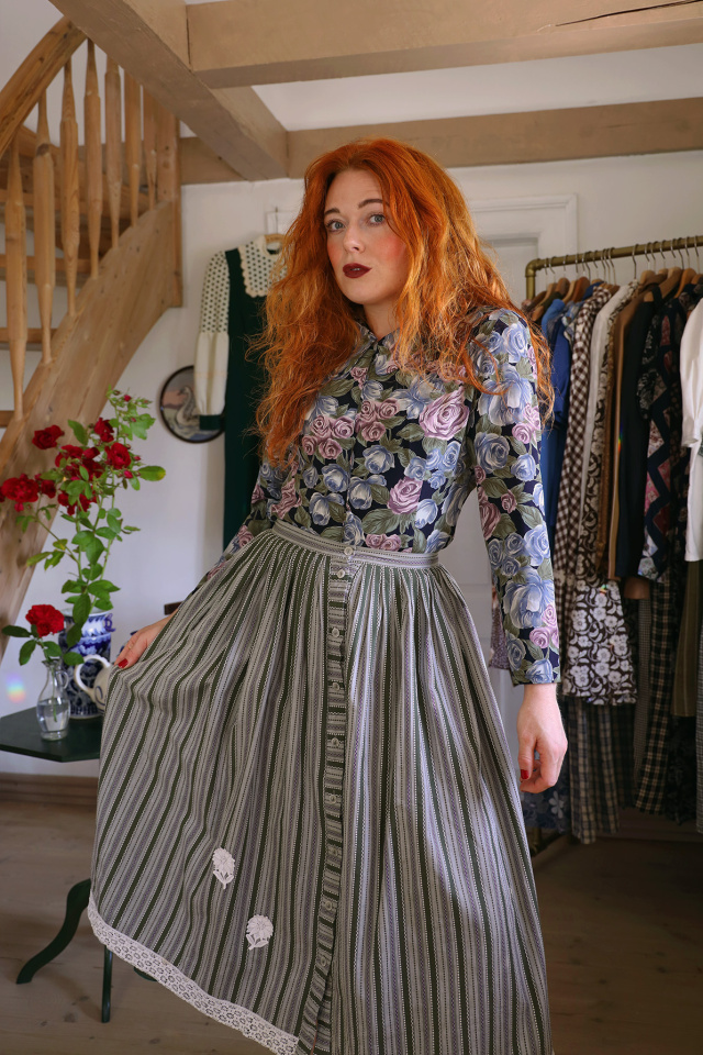 Rosey Earthy Vintage Blouse | XS/S