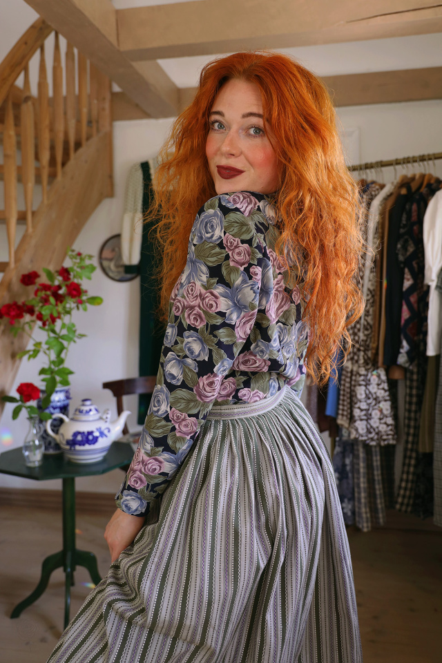 Rosey Earthy Vintage Blouse | XS/S