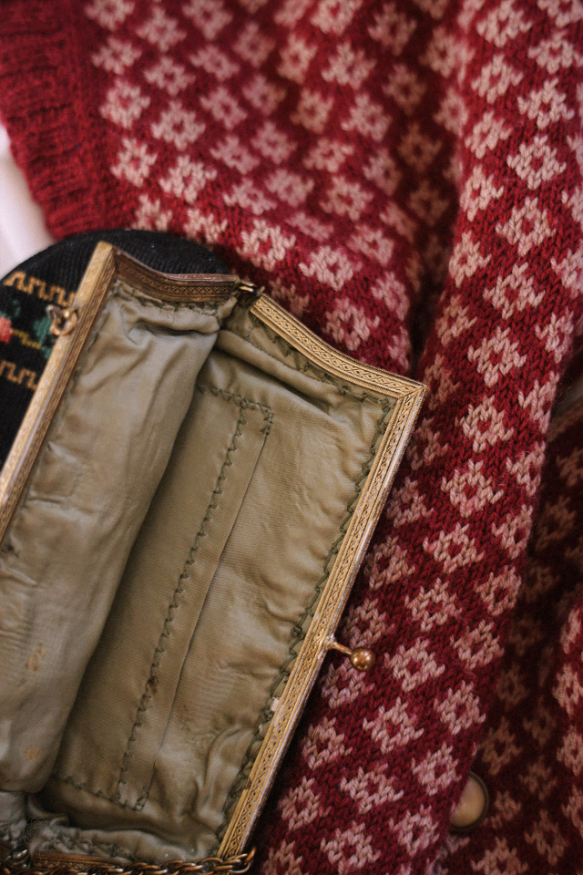 Black Roses Needlepoint Vintage Purse