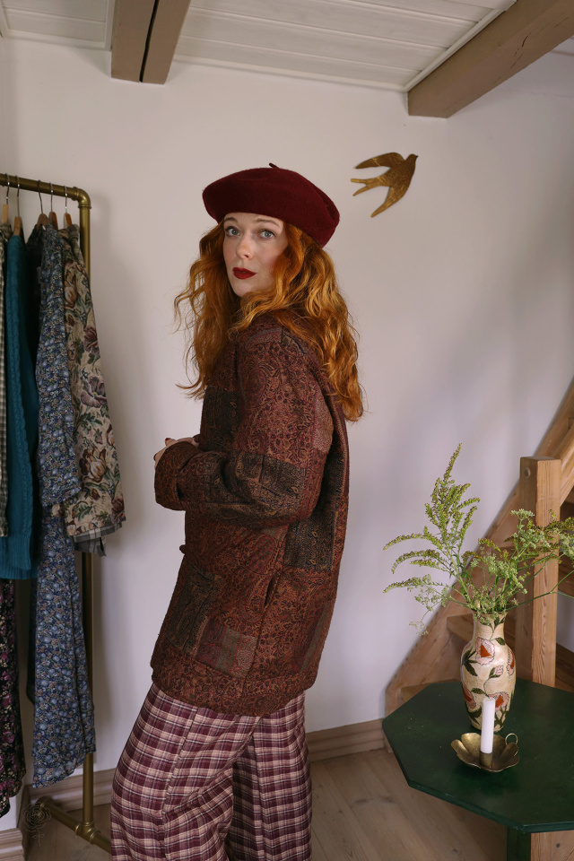Warm Red Autumnal Vintage Jacket | L