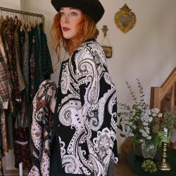 Black &amp; White Paisley Vintage Jacket | M