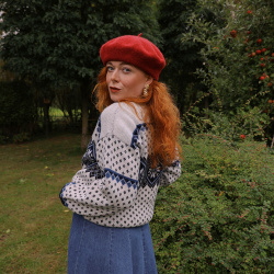 White Blue Pattern Nordic Sweater | M/L