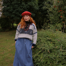 White Blue Pattern Nordic Sweater | M/L